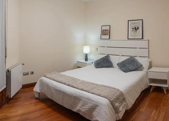 Kato Kale アパート